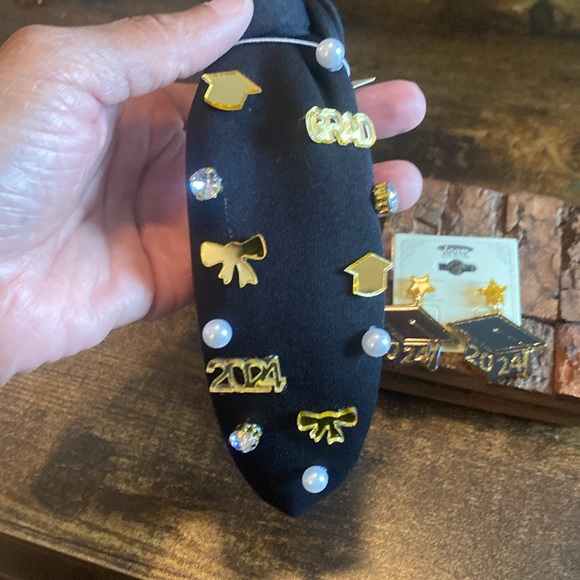 Black, gold, and Pearl, 2024 graduate headband and earring set! - Picture 5 of 6